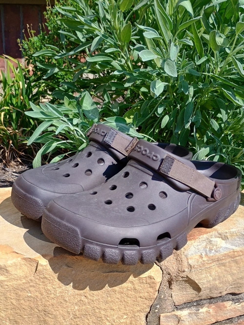CROCS Off Road Sport Brown Unisex Clogs Men's Size 10 Women's 12 EUC!